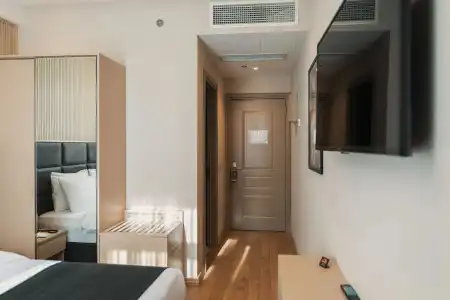 Monday by Dnt Group - 42