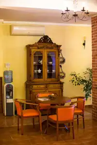 Magellan House - 8