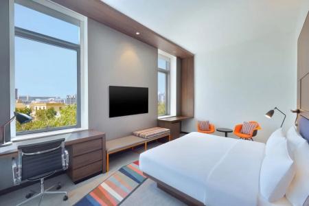Aloft Al Mina, Dubai - 15