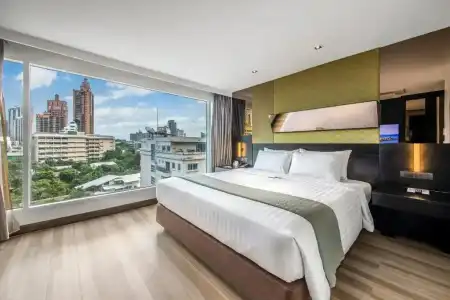 Golden Tulip Mandison Suites - 4