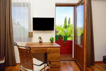 British House - 50