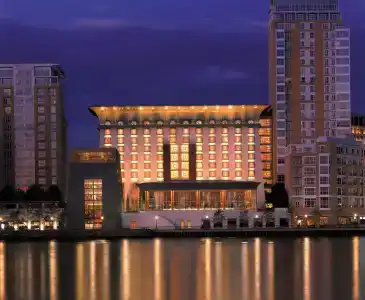 Canary Riverside Plaza - 0