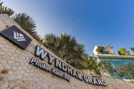 Wyndham Grand Phuket Kalim Bay - 3