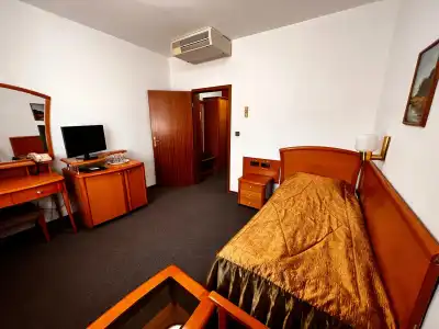 Adria - 31