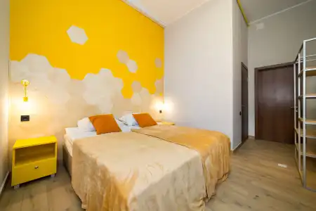 Bee Station - Hostel - 11