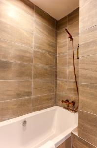 Chateau Artwine - 50