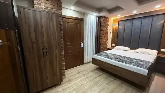 Han Suite - 13