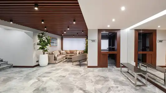 WHITE HILL - 27