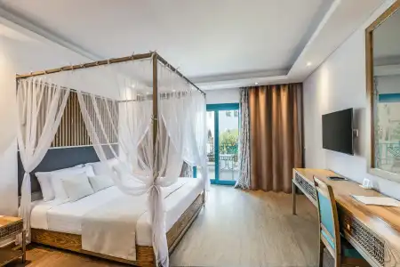 Sunrise Garden Beach Resort - 11