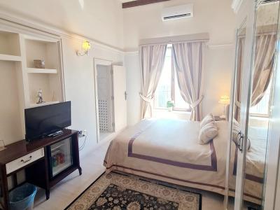 Sofia Boutique 9 - 188