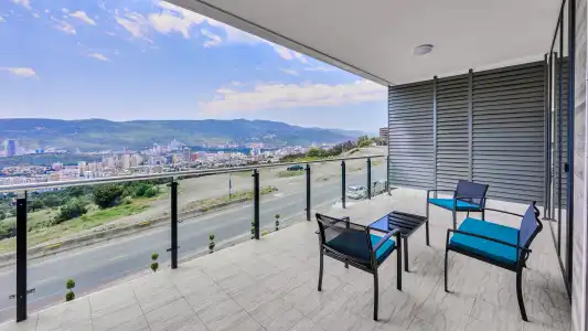Lisi Hills - 176