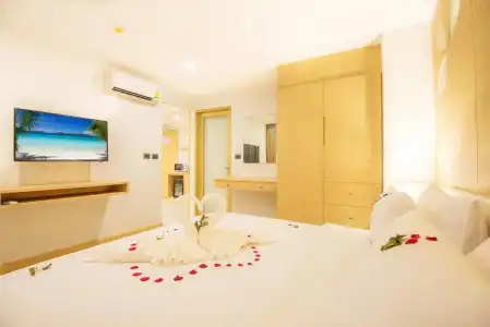 Clarian Beach Patong - 6