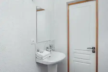 Yazon Tourist base - 83