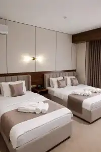 Grand Karavan - 6