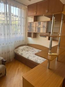 Mashtots - 77