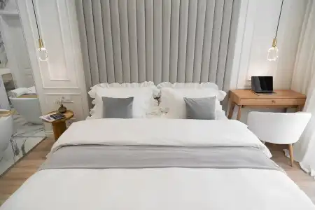 Suite - 52