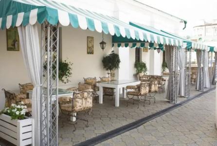 Grand Boutique - 8