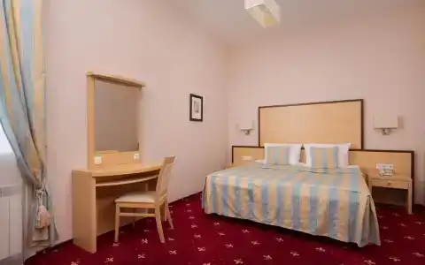 Oktiabrskaya - 20