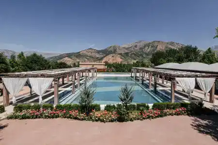 Charos Deluxe Resort & Spa - 9