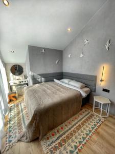 Geometrika • Lounge - 101