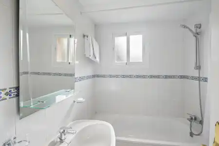 Resort Ramada & Suites by Wyndham Costa del Sol - 19