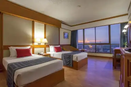 Cholchan Pattaya Beach Resort - 5