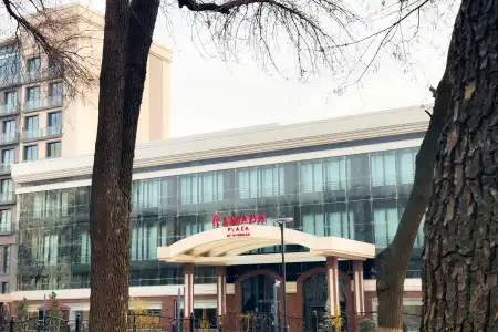 Ramada Plaza by Wyndham - 34