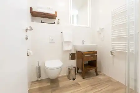 Tesla - Smart Stay - 44