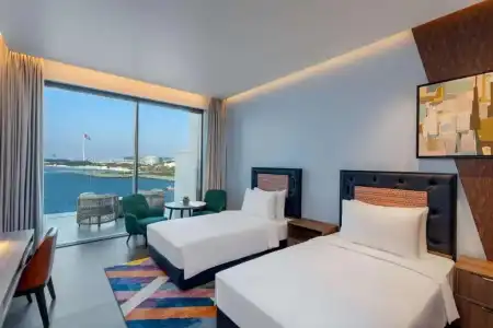 Hyatt Centric Jumeirah Dubai - 13