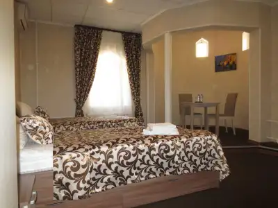 Fortune Inn - 8