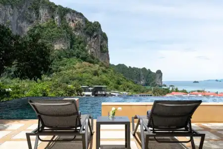 Avani Ao Nang Cliff Krabi Resort - 8
