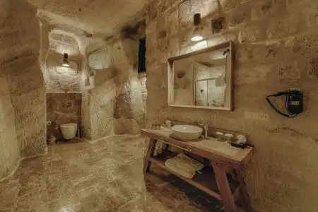 Solem Cave Suites - 44