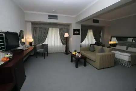 Le Grande Plaza - 27