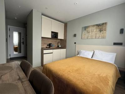 Vash Salut Apart - 82