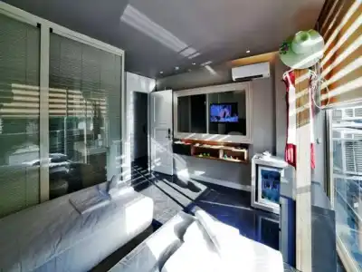 Upper House - 23