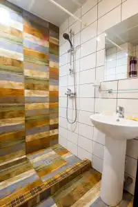 Elle Living Quarters - 31