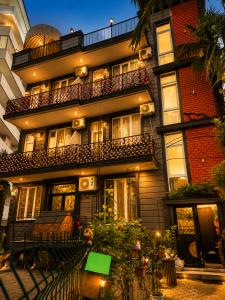 New Batumi with Balcony & View Guest House - 17