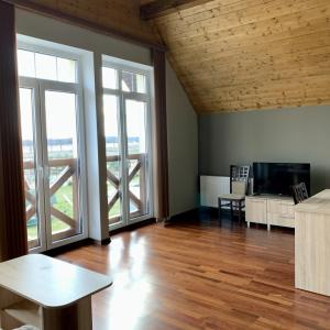 Celinburg Guest House - 111