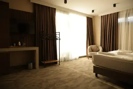 Monalisas Kusadasi - 32