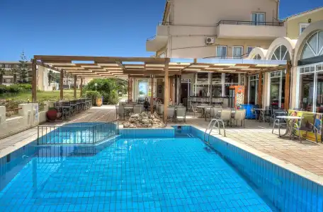 Seafront Beach Apartments - 14