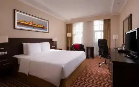 Courtyard by Marriott Kazan Kremlin - 11