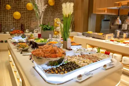 Holiday Inn & Suites SAIGON AIRPORT by IHG - 9