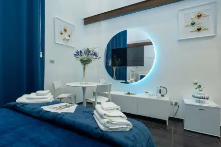 Bed&Breakfast Skyhouse Chiaia - 33