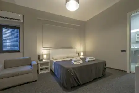 Piazza - 29