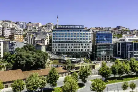 Clarion Golden Horn - 8