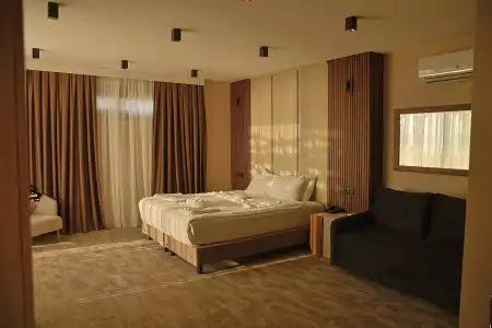 Monalisas Kusadasi - 34
