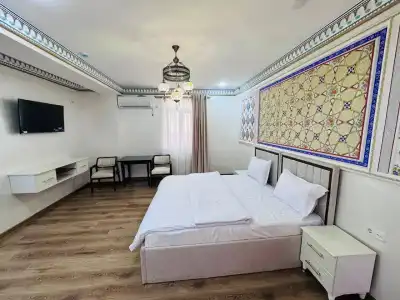 Shakhina - 32