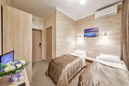 Art Hall - 14