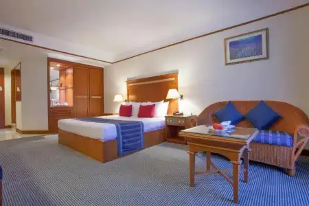 Cholchan Pattaya Beach Resort - 16