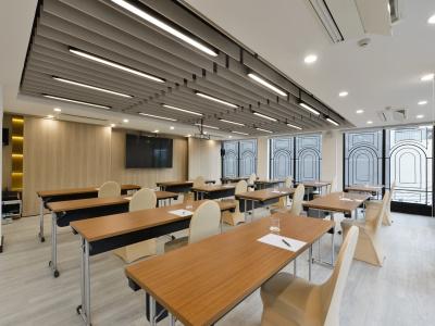 Oakwood & Residence - 11